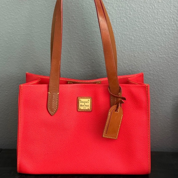 Dooney & Bourke Handbags - Dooney & Bourke Shoulder Bag